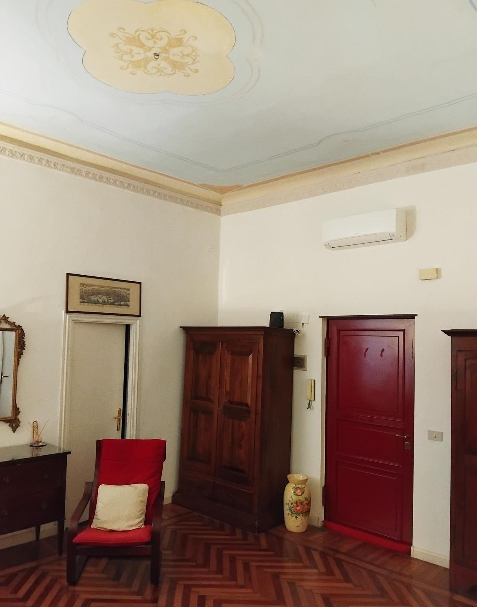 San Lorenzo In Exclusive Building